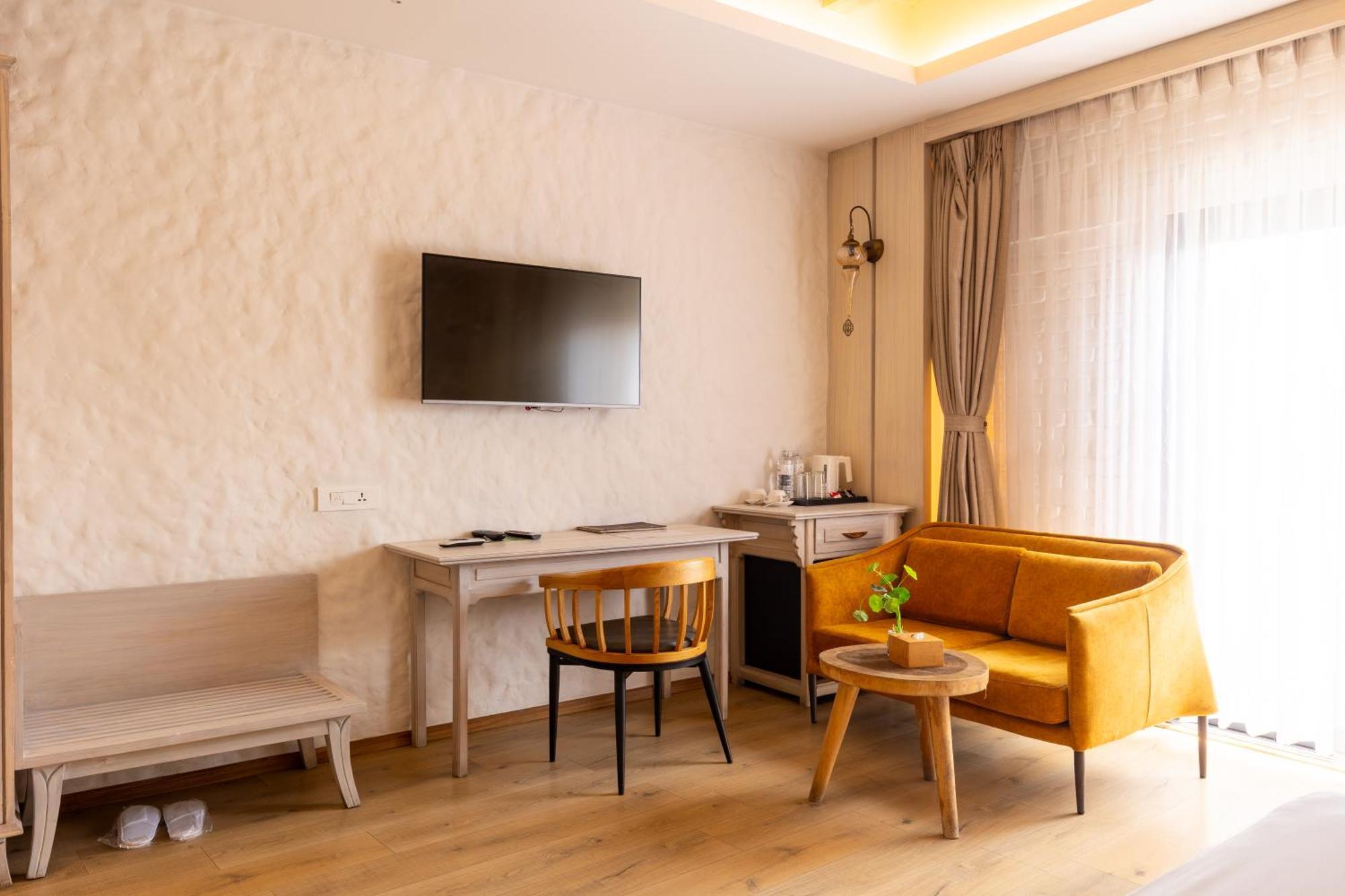 Arushi Boutique Hotel Kathmandu Exterior photo