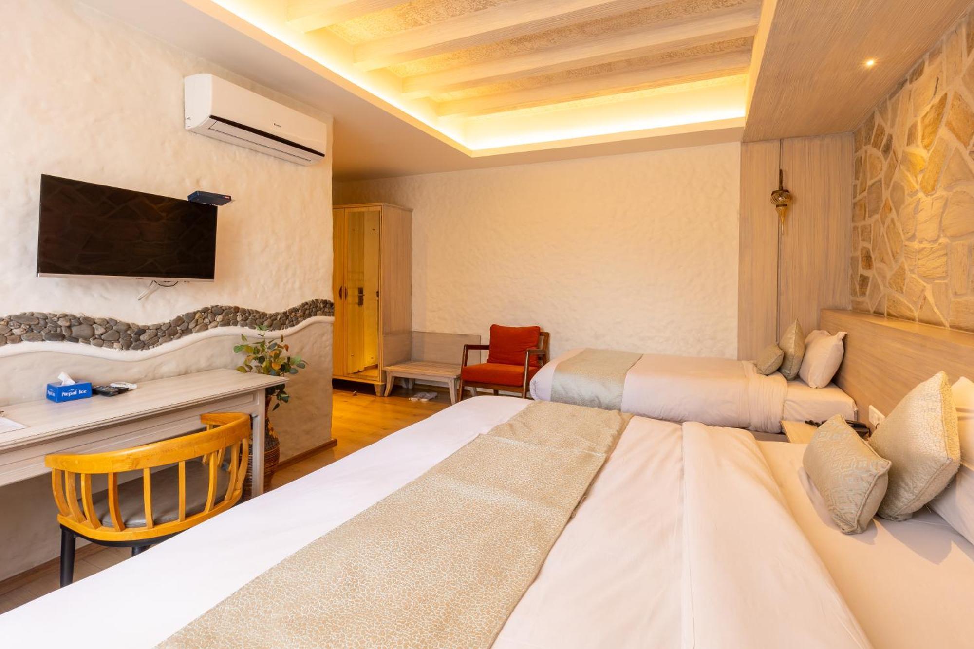 Arushi Boutique Hotel Kathmandu Exterior photo
