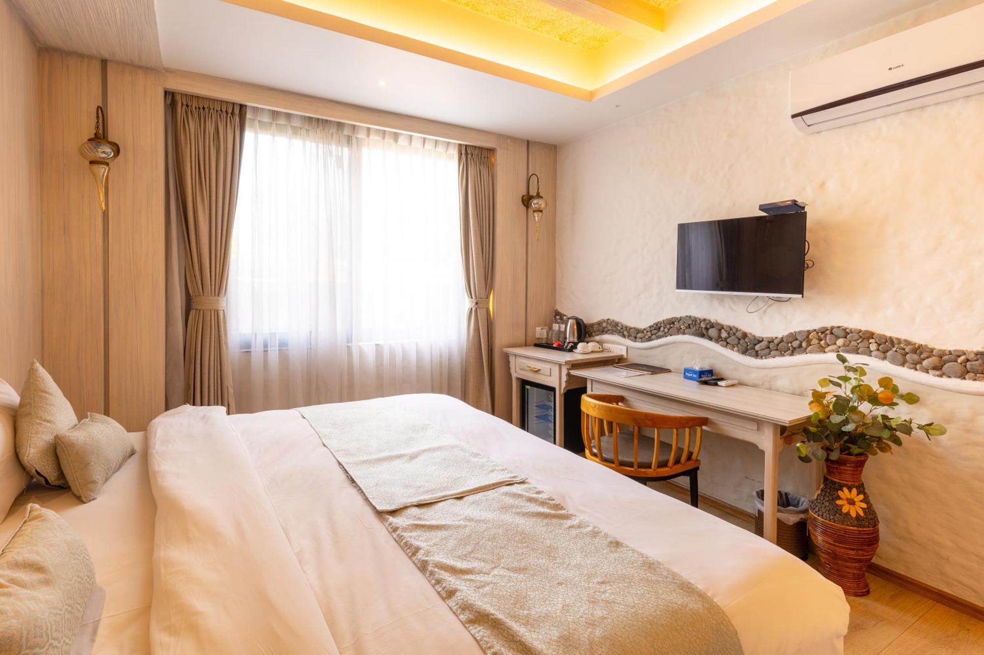 Arushi Boutique Hotel Kathmandu Exterior photo